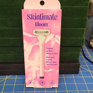 Skintimate Bloom Women's 4 Blades Razor - Pink